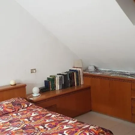 Isa 's House , A Terrace In Apartment Taceno