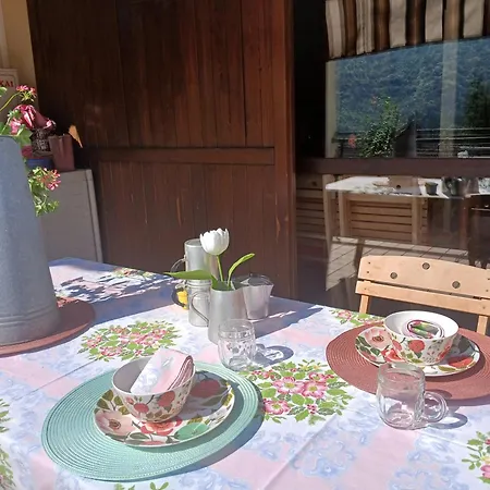 Isa 's House , A Terrace In Apartment Taceno